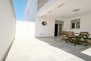 Trilocale Dafne 2 in centro città in Salento Guest house, Torre San Giovanni