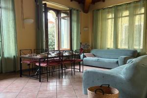 Levanto Charme apartment up to 6ppl 20 steps to the water in the center, Levanto