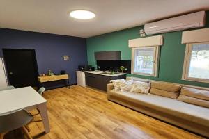 Haifa Urban 3 Room Suite סוויטת אורבנית 3 חדרים חיפה, Haifa