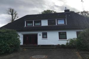 Ferienwohnung Zentrum OG 4 Schlafzimmer und FeWo EG 3 Schlafzimmer Apartments, Aurich