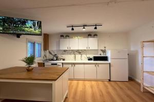 צימר יוקרתי ומפנק באשקלון - 5 דקות נסיעה מהים Apartments, Ashkelon