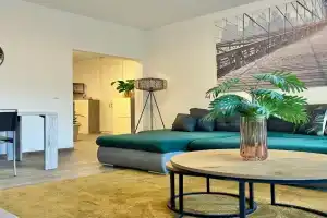 Spacious & Stylish Apartment - Partial Lake View, Lugano