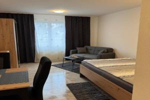 neu möbiliertes 1 Zimmer Appartment Nähe Uni-Klinik Apartments, Homburg