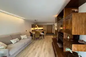 Renesmee Apartment, Naturno