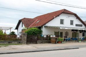Encian Apartmanház, Tihany