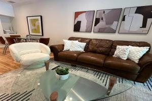 Irvine Gem Luxury condo 31 days min near Business & UCI Hospital Apart-hotel, Irvine
