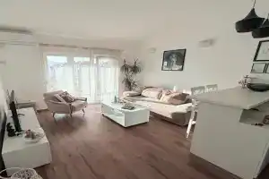 Tivat apartman, Tivat