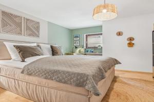 Stay Malou Apartment zentrumsnah mit Kaffee-Teebar, Arbeitsplatz, Balkon und kostenlosen Stellplatz, Bayreuth