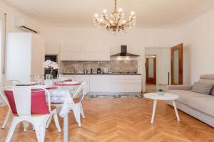 H11 ROUTE 66 Mare - Spiagge Apartments, Sanremo
