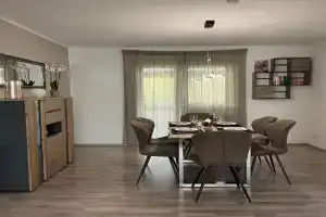 Saravica- moderne Wohnung mit Terrasse und Parkplatz Apartments, Saarlouis