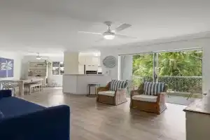 Cosy Central Burleigh Getaway Apartments, Gold Coast
