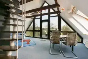 RügenHerz DACHTRÄUME Atelierwohnung 1 - 4 Personen Apartments, Parchtitz