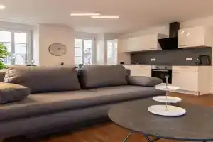 Fewomo - Moseltraum ! Exklusive Unterkunft für Genießer - Nah am Schloss Apartments, Lieser