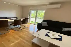 Apartman Mara, Solin