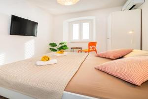 Apartment Rosanna By The Beach, Baska