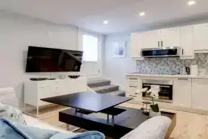 Casa Hotel Stylish Suite with Patio in Leslieville, Toronto