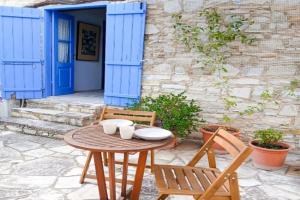 Cozy Courtyard Apartment, Skarinou