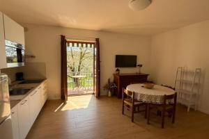 Appartamenti Savina Apartments, Cola