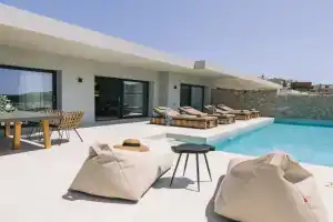 Celeste Luxury Villas, Lardos