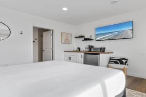 South O Bungalow 6 - Deluxe Queen Studio + Patio, Carlsbad