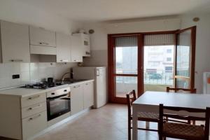 Cozy studio with pool in, Caorle