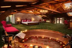 JMR Splendor - Private Sauna & Bathtub Suites, Constantza