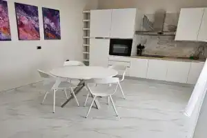 Casa di Theo, Pescara
