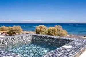Zen Suites & Spa, Perissa