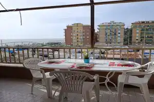 Casa Maurella - Sea View Apartment, Ladispoli
