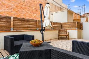Monthly Base for 4 2BR Private Roof Terrace Apartments, Barcelona