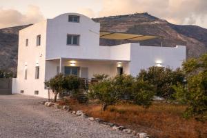 DENIS Summer Living Guest house, Perivolos