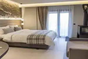 Polyzos Luxury Suites Meteora #8 - Adults Friendly, Kalambaka