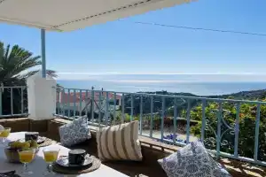 Cortijo Montesuenos con vistas by At Home Guest house, Torrox