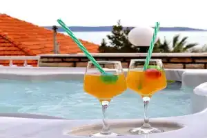 Apartment Sweet with Jaccuzi&Sea View, Seget Vranjica