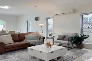 Dual Ensuite Home by QEII, QSAC and Griffith Uni Guest house, Brisbane