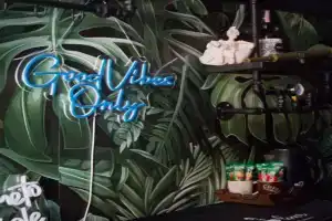 Tropical Vibes Mini Hostel, Phi Phi Island