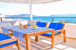 Ozy Houses Center, Kas