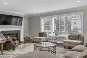 Elegant Condo-Steps from Wrigley Field, 32 Nights condo Apartments, Chicago