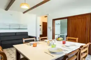 Seaside Living Apartments, Trani