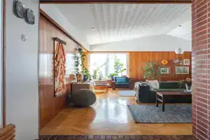 50's Charm by the Lake with Sauna, Free Parking, 5 Bedrooms, Lahti