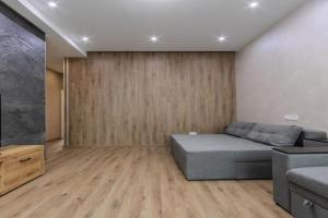 Apartamenti 3-kimnatni, metro Universitet, Kiev