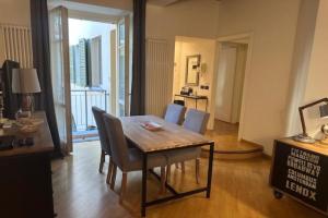 MODERN COMFORT in OLD TOWN Guest house, Como