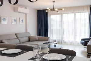 Moonlight Terrace - Panoramic Views, Luxe Comfort by Flat Manager Apartments, Saints Constantine and Helena