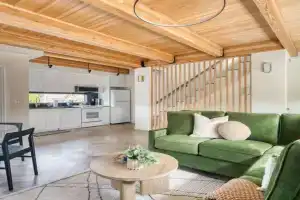 Stay - Alberta Arts Escape - Modern 3BR Townhome Guest house, Portland