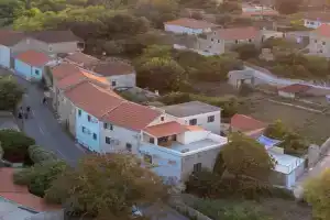 Nicely decorated house with top roofed terrace, Vrboska