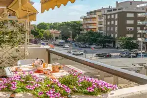 Lovely Apartment In With Wifi, Pesaro