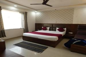 Hotel Akash Inn I 200 m From Taj Mahal, Agra