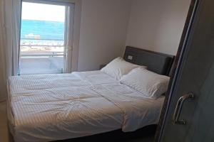 شقه بإطلالة ساحرة فيو بحر مباشر ـ العوام Apartments, Marsa Matruh