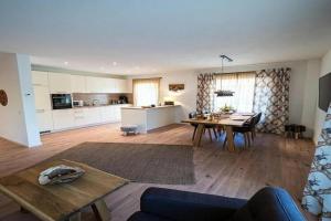 Ferienwohnung Alpenblick - Haus Alpentenne, Apartments, Pfronten