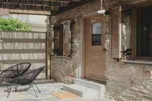 Theros Guest house, Karistos